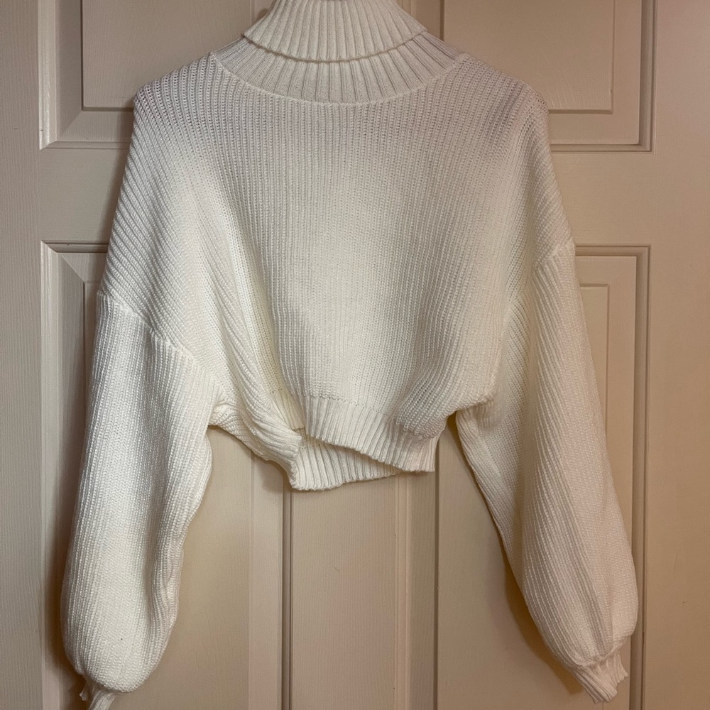 Zaful Cropped White Sweater